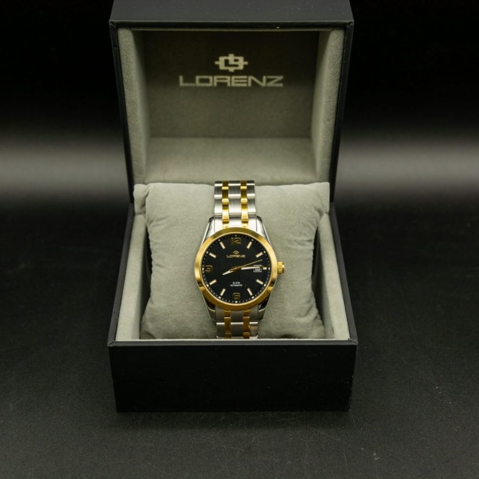 Lorenz Wave Black