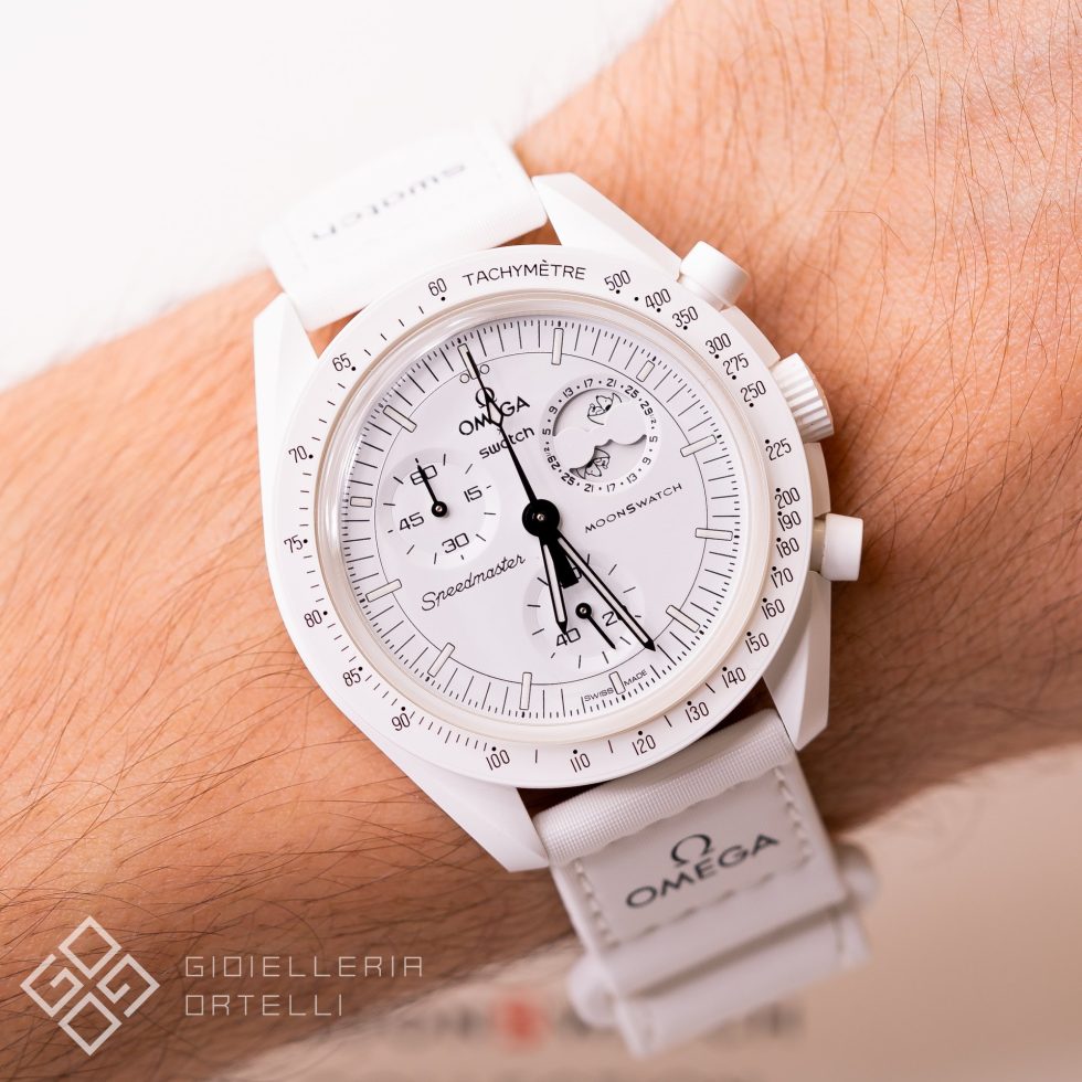 Swatch Moonswatch Mission to the Moonphase Snoopy Full Moon "White"
