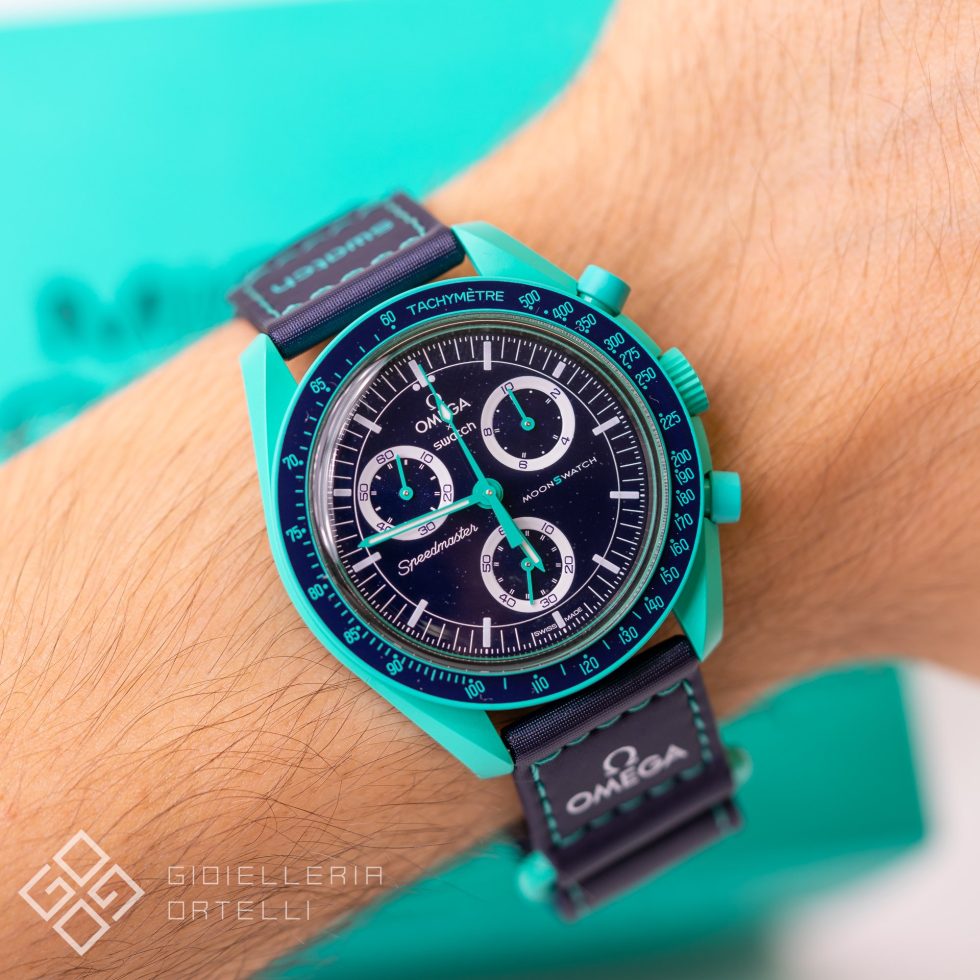 Swatch Mission On Earth "Polar Lights" Moonswatch Omega x Swatch