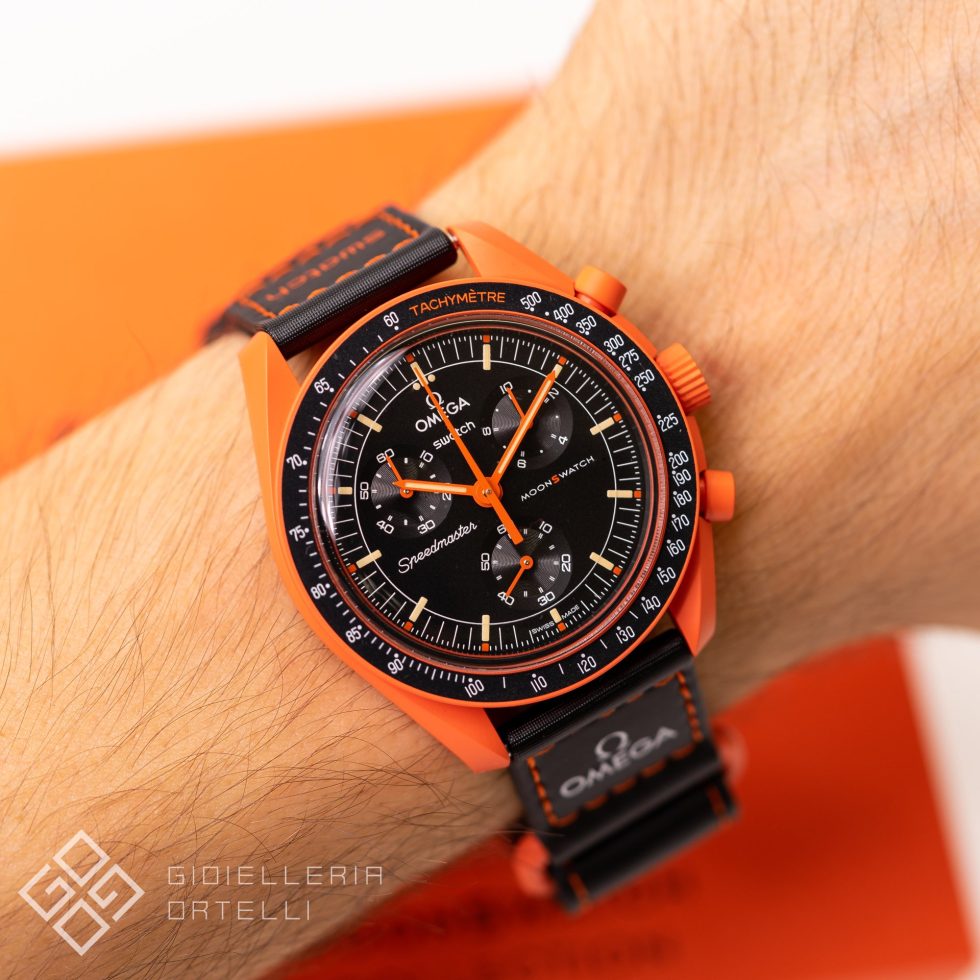 Swatch Mission On Earth "Lava" Moonswatch Omega x Swatch