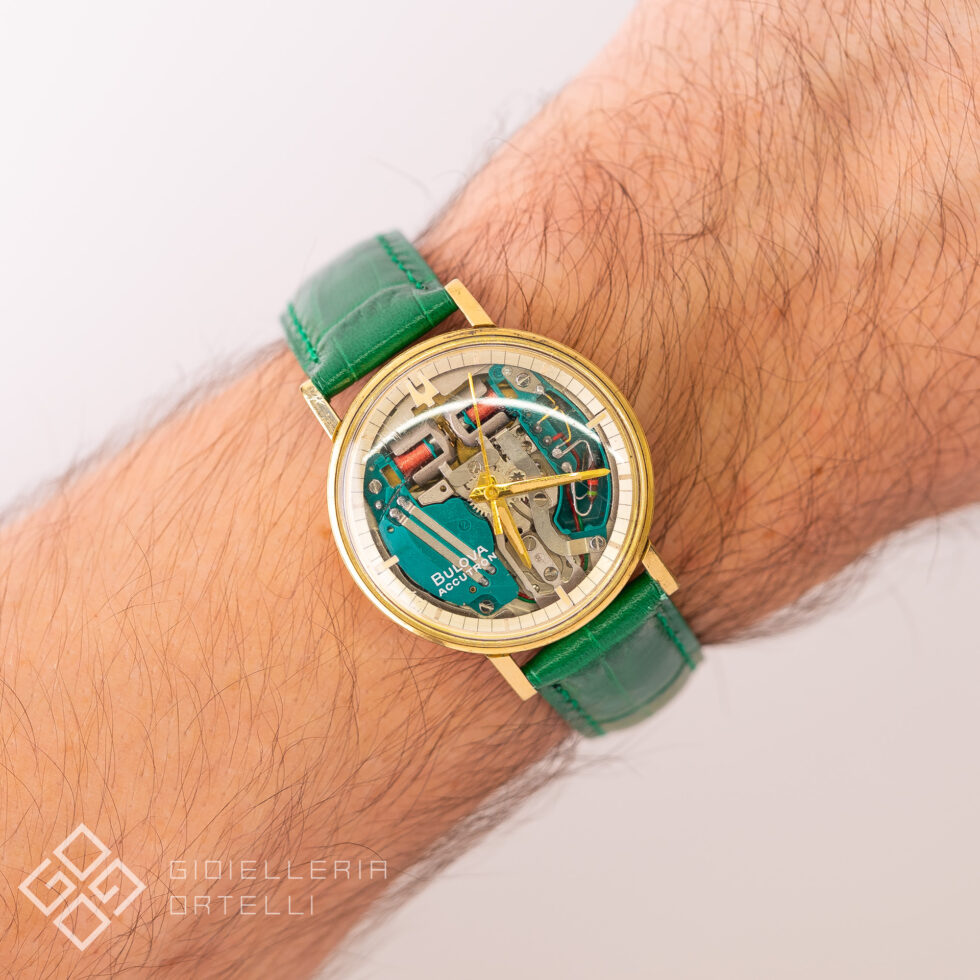 Bulova Accutron M7 | Oro 18kt | Patented | Space View