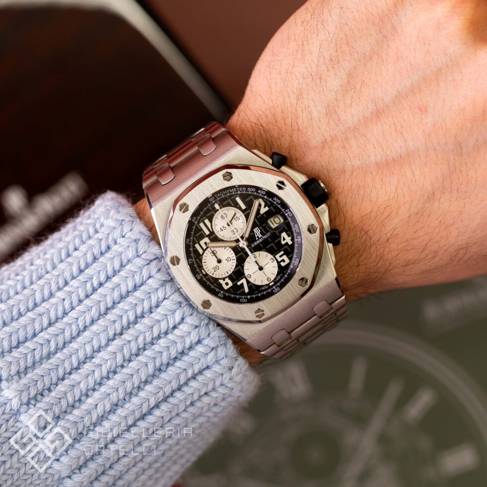 Audemars Piguet Royal Oak Offshore Chronograph Gommino | Nero | 25721ST | Full Set | Like New